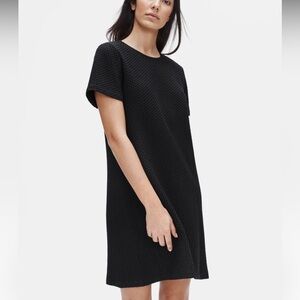 EILEEN FISHER Honeycomb Textured Shift Dress‎ – Black (Size M)